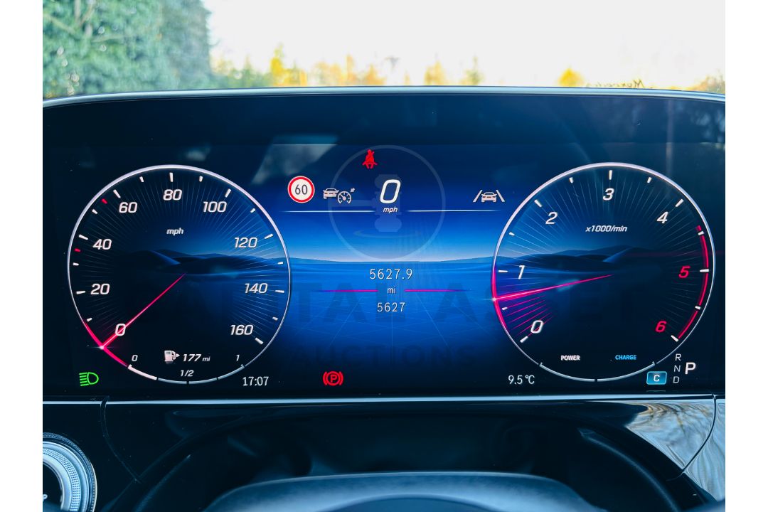 MERCEDES-BENZ E220d *MHEV* "AMG-LINE PREMIUM" AUTO (2025 MODEL) MEGA SPECIFICATION -* ALL NEW MODEL* - Image 33 of 55