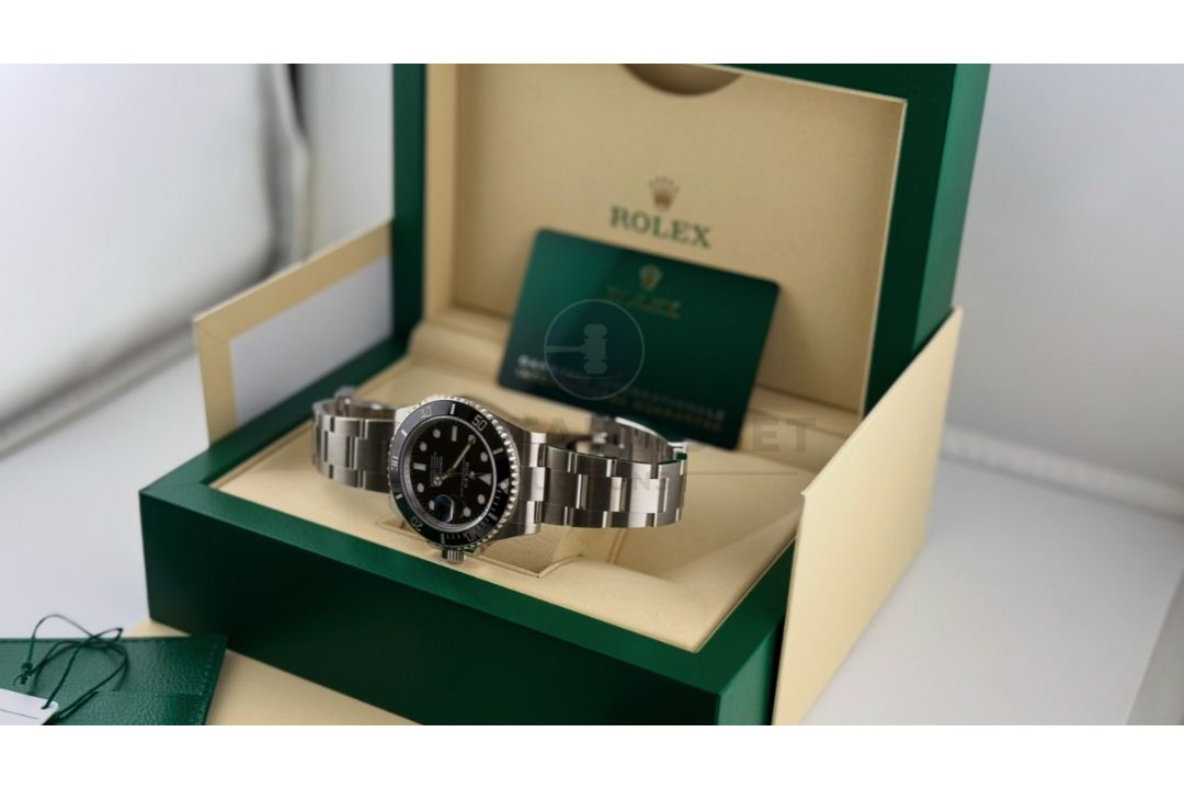 (On Sale) ROLEX SUBMARINER DATE *41MM OYSTER STEEL* (OCTOBER 2024 - NEW / UNWORN) *BEAT THE WAIT* - Image 18 of 23