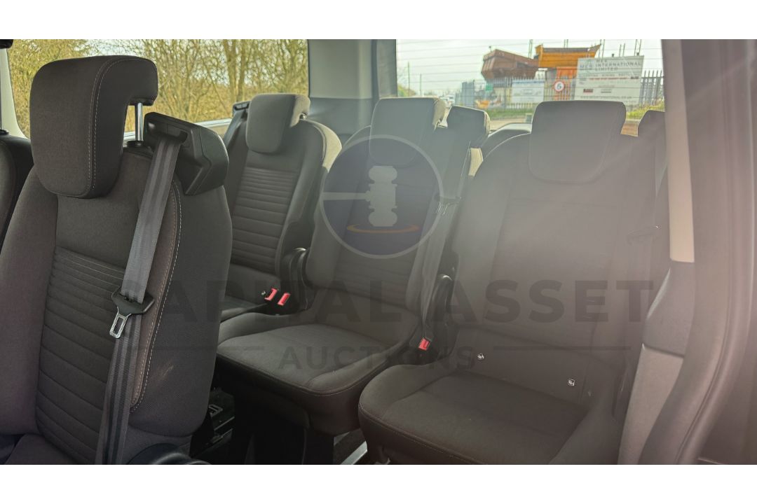 FORD TRANSIT CUSTOM *TOURNEO* LWB 9 SEATER MPV / BUS (2021 - EURO 6) 2.0 TDCI 'ECOBLUE' *HUGE SPEC* - Image 28 of 51