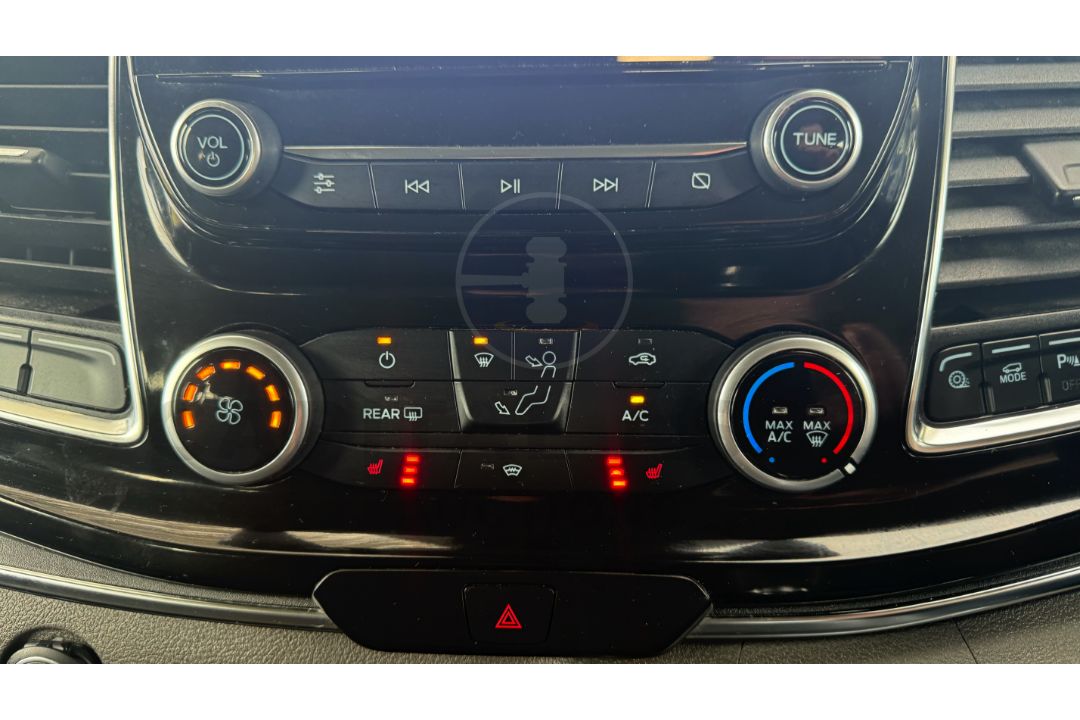 FORD TRANSIT CUSTOM *TOURNEO* LWB 9 SEATER MPV / BUS (2021 - EURO 6) 2.0 TDCI 'ECOBLUE' *HUGE SPEC* - Image 46 of 51
