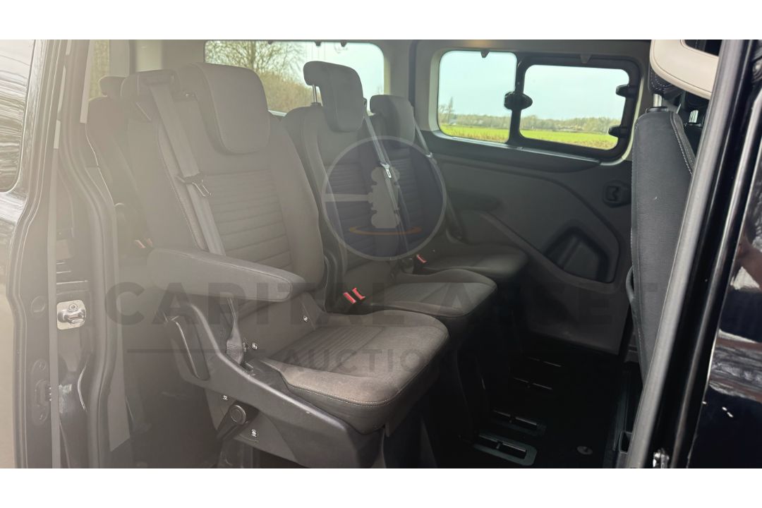 FORD TRANSIT CUSTOM *TOURNEO* LWB 9 SEATER MPV / BUS (2021 - EURO 6) 2.0 TDCI 'ECOBLUE' *HUGE SPEC* - Image 31 of 51