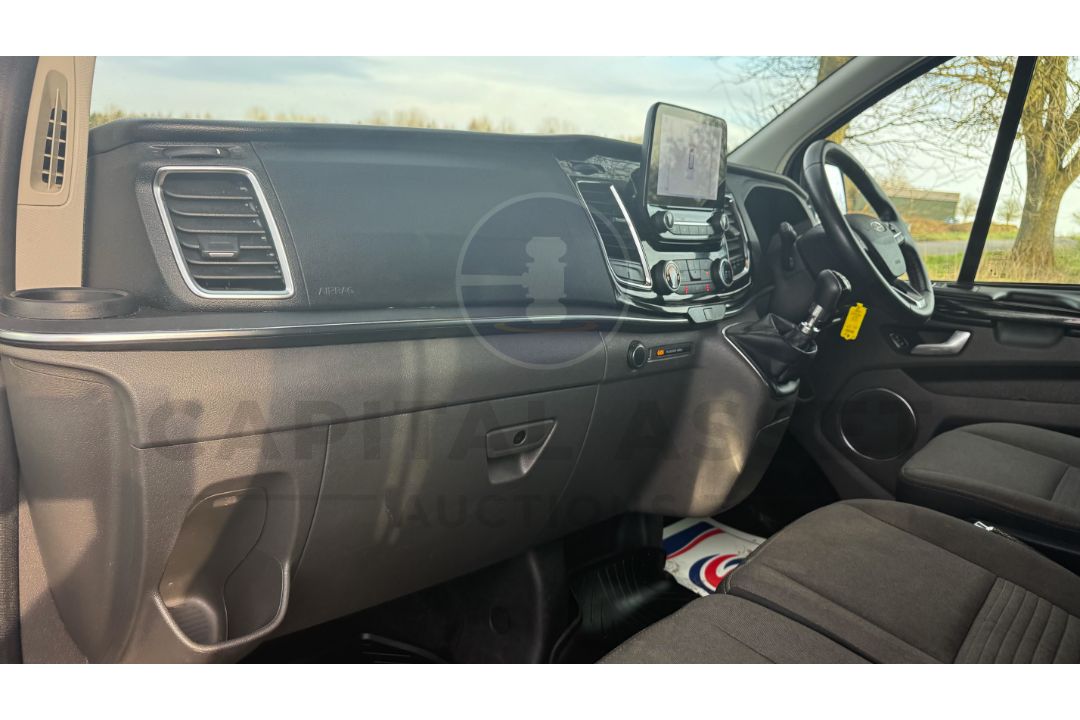 FORD TRANSIT CUSTOM *TOURNEO* LWB 9 SEATER MPV / BUS (2021 - EURO 6) 2.0 TDCI 'ECOBLUE' *HUGE SPEC* - Image 22 of 51
