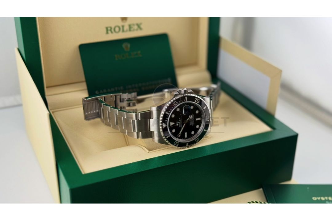 (On Sale) ROLEX SUBMARINER DATE *41MM OYSTER STEEL* (OCTOBER 2024 - NEW / UNWORN) *BEAT THE WAIT* - Image 20 of 23