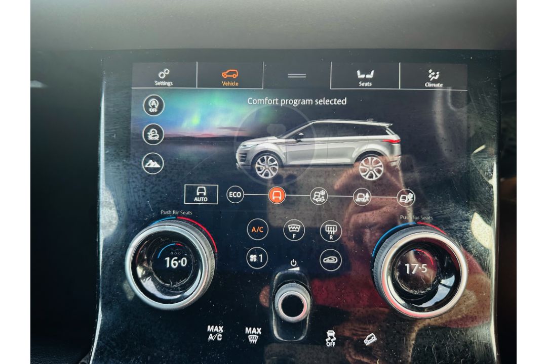 (ON SALE) RANGE ROVER EVOQUE 2.0d "MHEV" *R-DYNAMIC SE EDITION* AUTOMATIC - 19 REG -- NEW SHAPE - Image 26 of 34