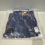 20 X BRAND NEW CROSSHATCH JEANS IN BLUE, BLACK AND CREAM IN SIZES, 30, 32, 34, 38 (IN 1 TRAY -