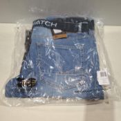 20 X BRAND NEW CROSSHATCH JEANS IN BLUE AND NAVY BLUE IN SIZES 30, 32, 34, 36, 40 (IN 1 TRAY -