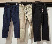23 X BRAND NEW DUCK AND COVER JEANS IN VARIOUS COLOURS BLACK , NAVY BLUE , GREY , STONE ETC IN