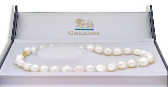 A cultured freshwater pearl necklace,