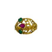 A synthetic ruby and chrysoprase ring,