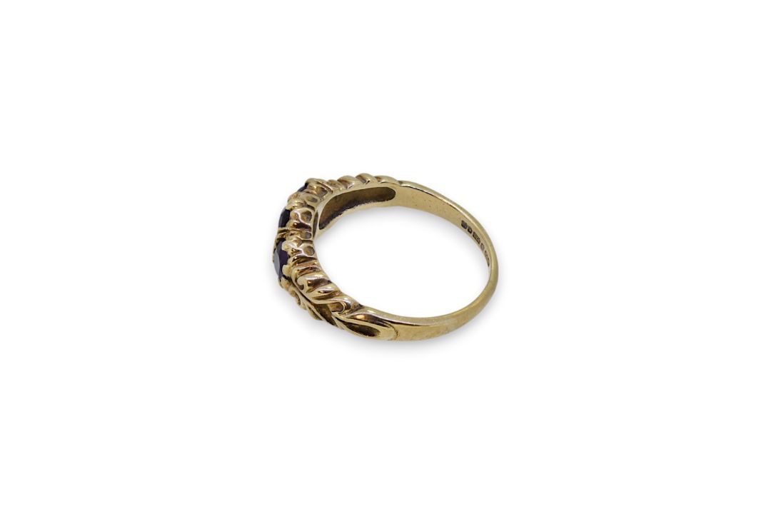 A 9ct gold amethyst three stone ring, - Image 2 of 4