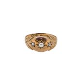 An early 20th century 9ct gold split pearl ring,