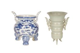 A CHINESE BLUE AND WHITE TRIPOD CENSER