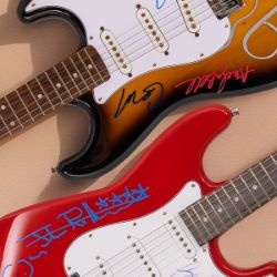 Autographs & Memorabilia