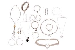 A COLLECTION OF JEWELLERY