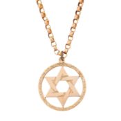A Star of David pendant necklace