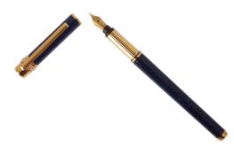 A French 'Must de cartier' blue lacquer fountain pen