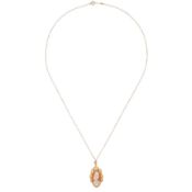 A cameo pendant necklace