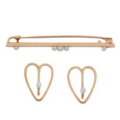 A seed pearl brooch and clips