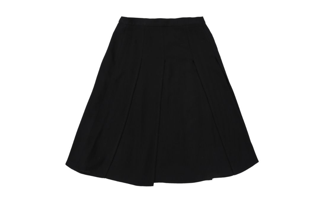 Chanel Black Wool Crepe Pleat Skirt - Size 38 - Image 1 of 3