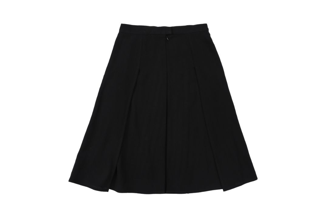 Chanel Black Wool Crepe Pleat Skirt - Size 38 - Image 2 of 3