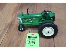 Oliver 660 Tractor w/Tricycle Front - No Box