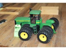 JD 9200 4WD Tractor w/Triple Wheels