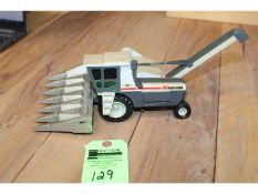 New Idea 800C Combine - No Box