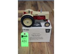 Cockshutt 570 Super Tractor