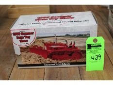 IH TD-340 Bullgrader- 1999 Farm Toy Show