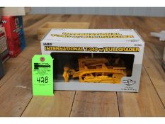 IH Case T340 Crawler w/Bullgrader - Yellow