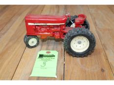IH 544 Tractor w/NF