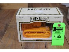 JD 430 Crawler - Yellow