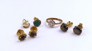 A 9ct gold illusion cluster ring