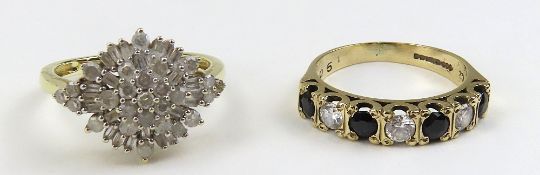 A 9ct gold Tomas Rae diamond cluster ring, finger