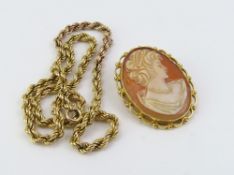 A 9ct gold rope chain