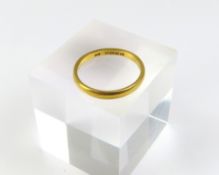 A 22ct gold wedding band