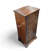 A set of six short drawers, in the form of a