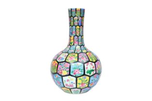 A Chinese famille rose bottle vase with floral design, Yongzheng merk, Republic