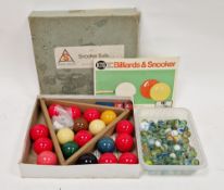 Vintage Sams-Atlas set of snooker balls in original box, a collection of vintage marbles, a