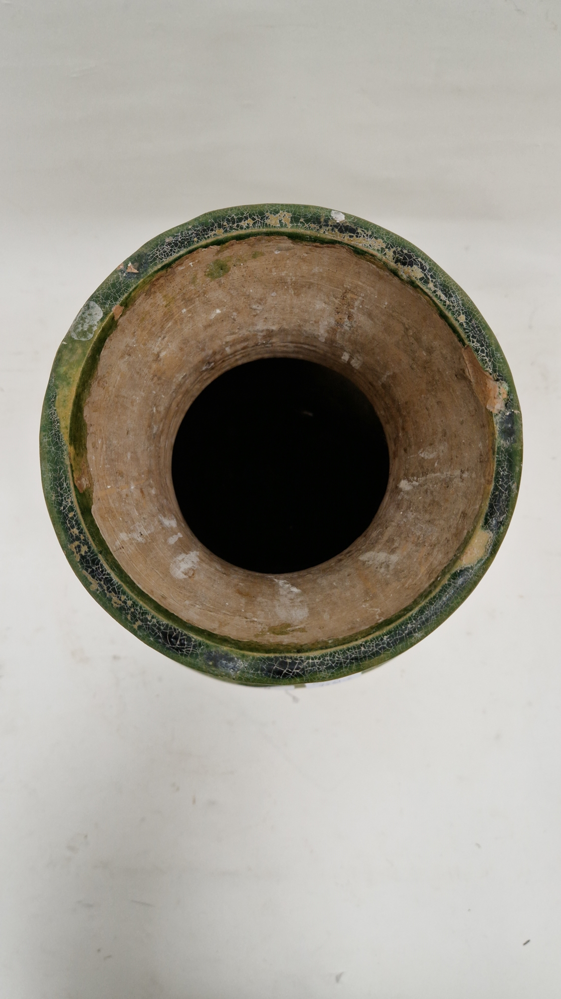 Chinese green glazed pottery vessel (Hu), in the Han Dynasty Archaic style, moulded with ringed - Image 5 of 16