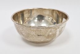 George V silver sugar bowl, London 1918, Edward Barnard & Sons Ltd, of plain circular form, 10cm
