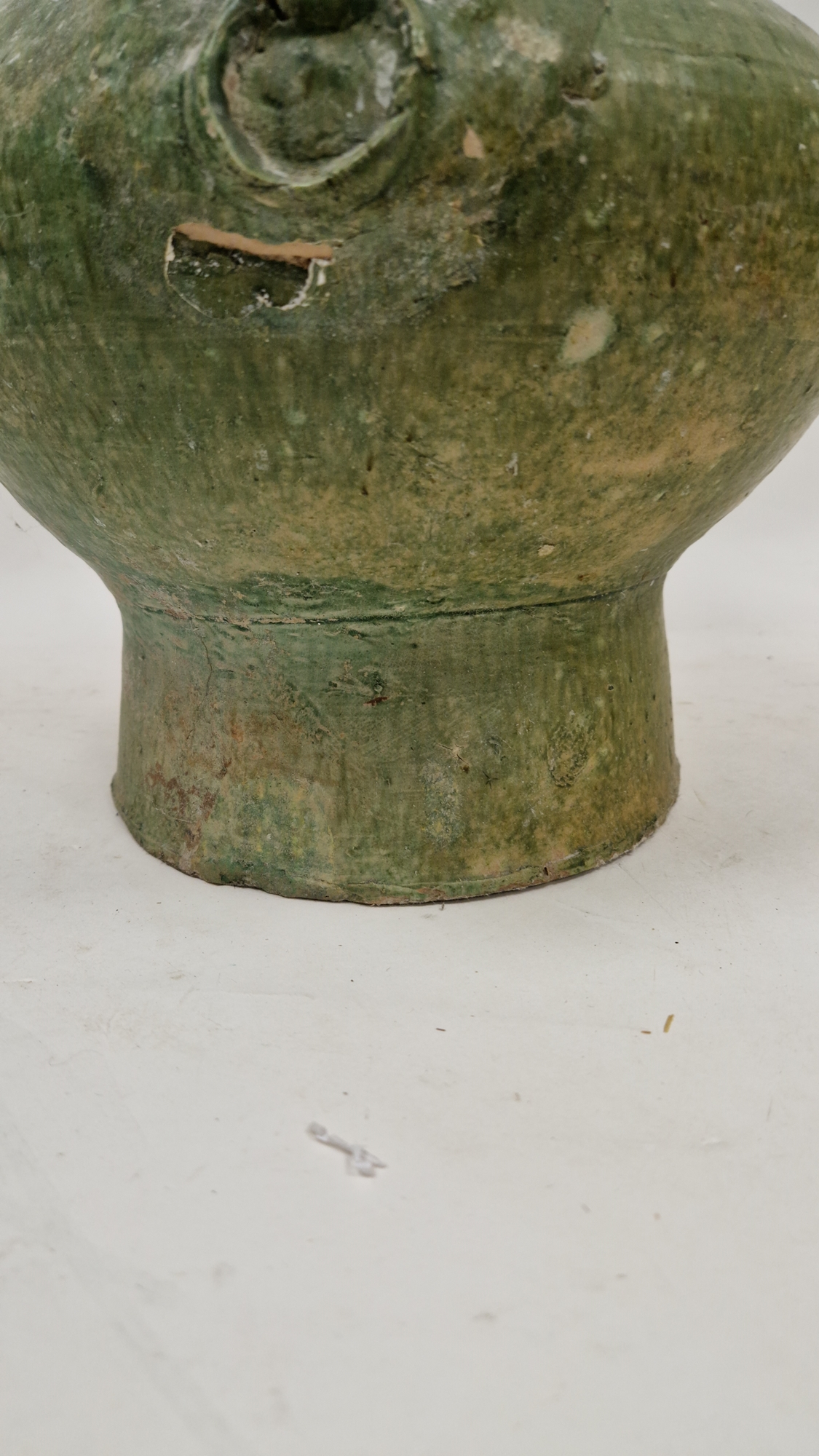 Chinese green glazed pottery vessel (Hu), in the Han Dynasty Archaic style, moulded with ringed - Image 16 of 16