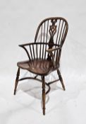 Elm seated and ash Windsor hoop and comb back elbow chair with shaped pierce splat, saddle seat,