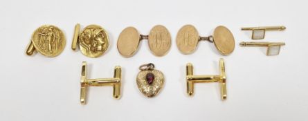 Pair of 9ct yellow gold double oval link cufflinks, one panel engraved with initials, 3.9 grams,