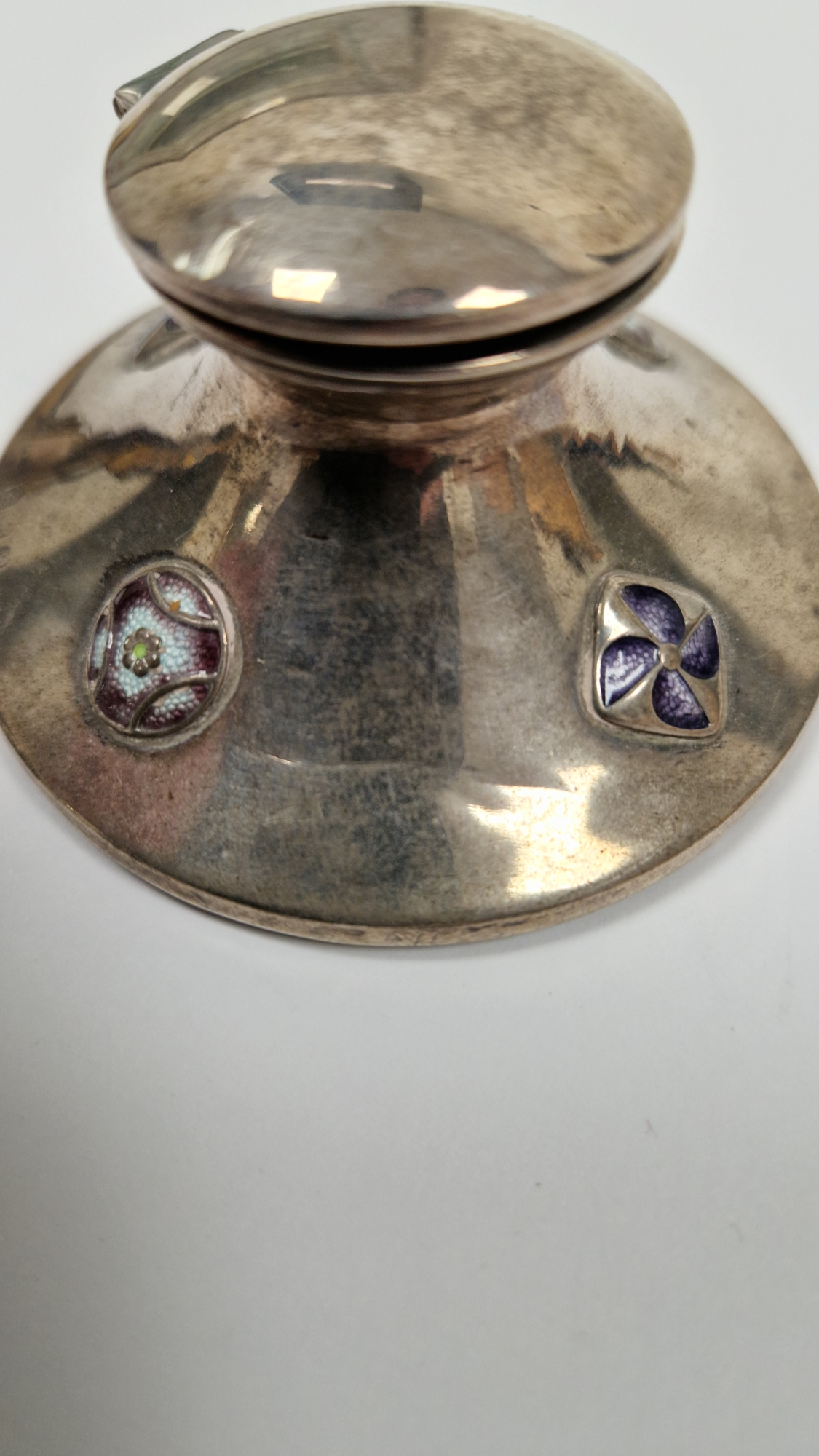 Edward VII silver and guilloche enamel capstan inkwell, Birmingham 1909, maker's mark rubbed, the - Image 14 of 18