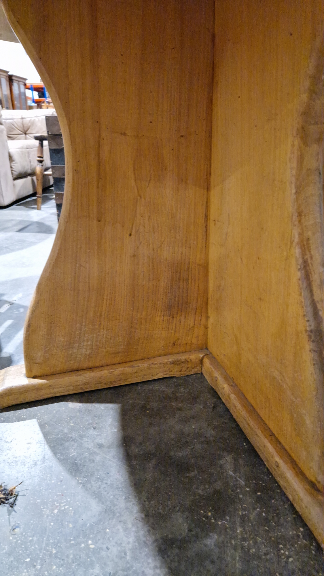 Modern pale oak dining table, the circular top on a substantial cross-form base, 123cm diameter x - Image 14 of 25