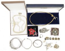 Marcasite brooch, foliate pattern, a silver bangle, sundry gilt metal jewellery and other items (1