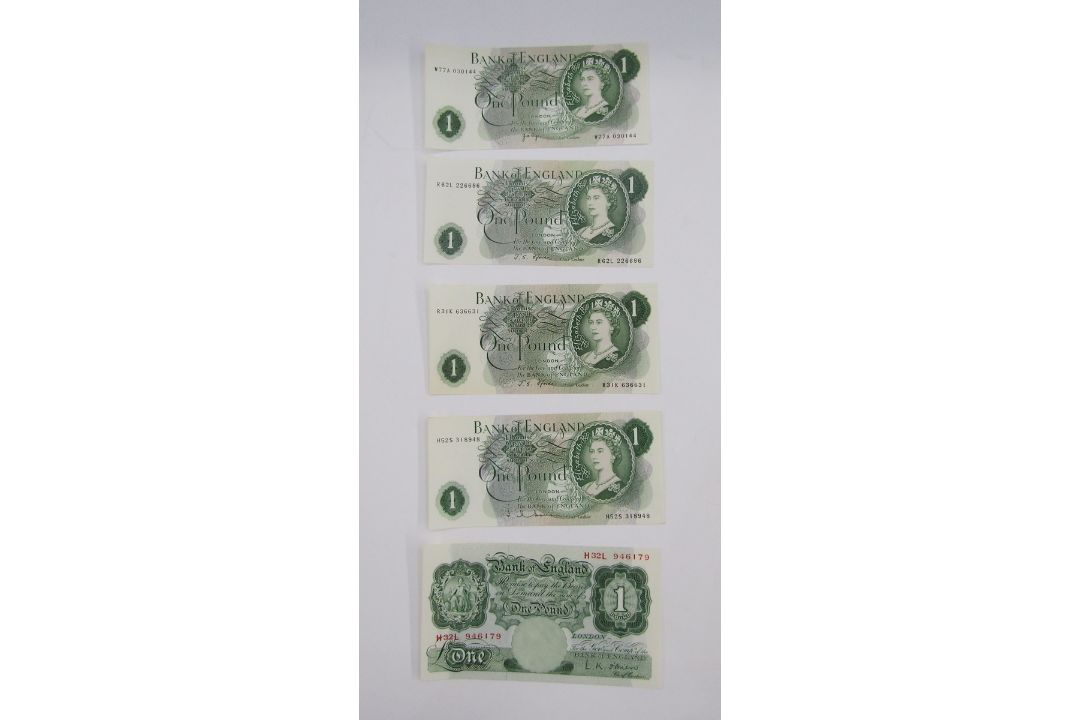 3 x Bank of England 10 shilling notes, (1) signed K O Peppiatt (October 1934), prefix B41 708884, ( - Image 3 of 6