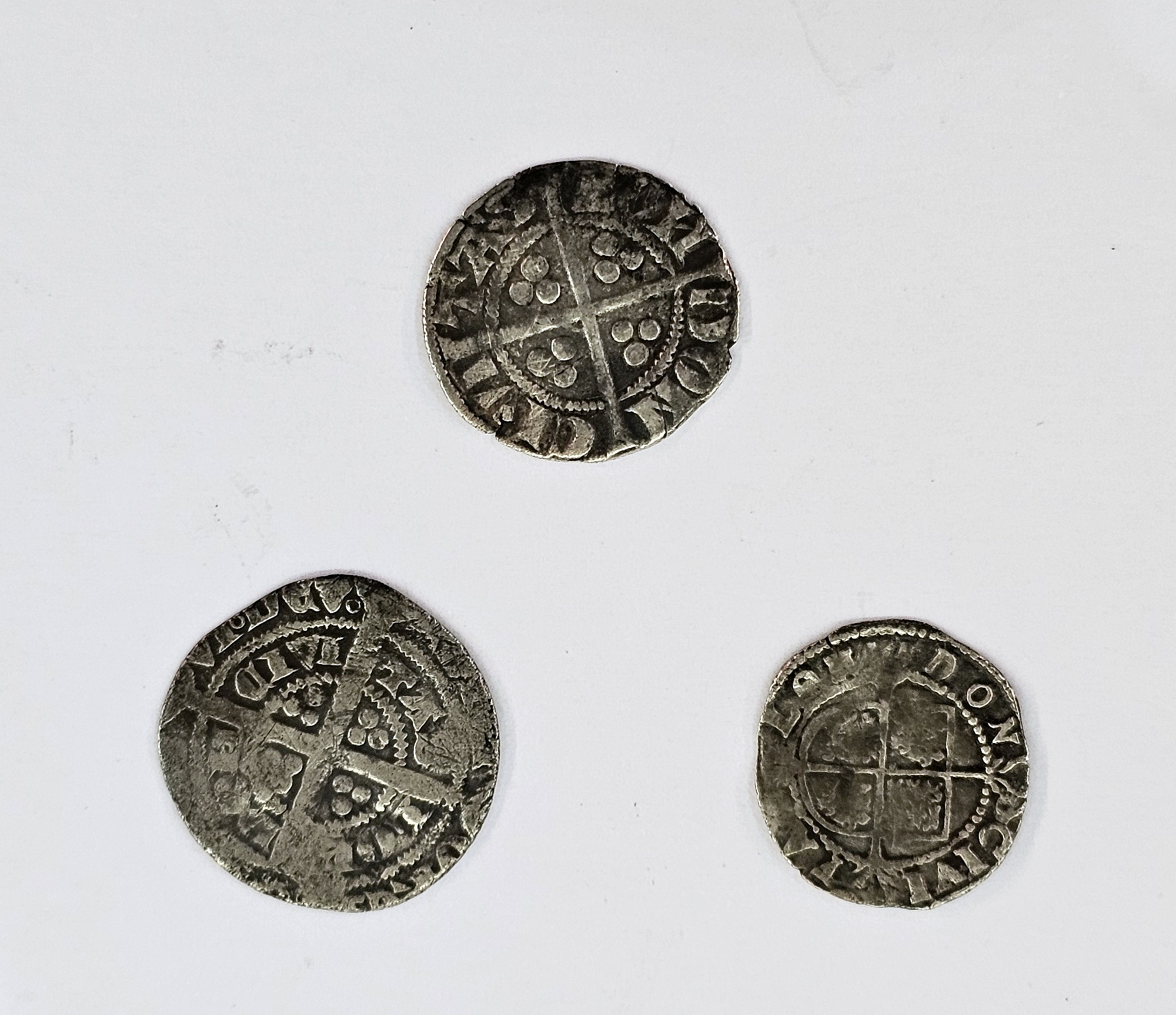 GB coins: Three hammered silver coins: King Edward I penny, King Edward III and Queen Elizabeth I - Image 2 of 2