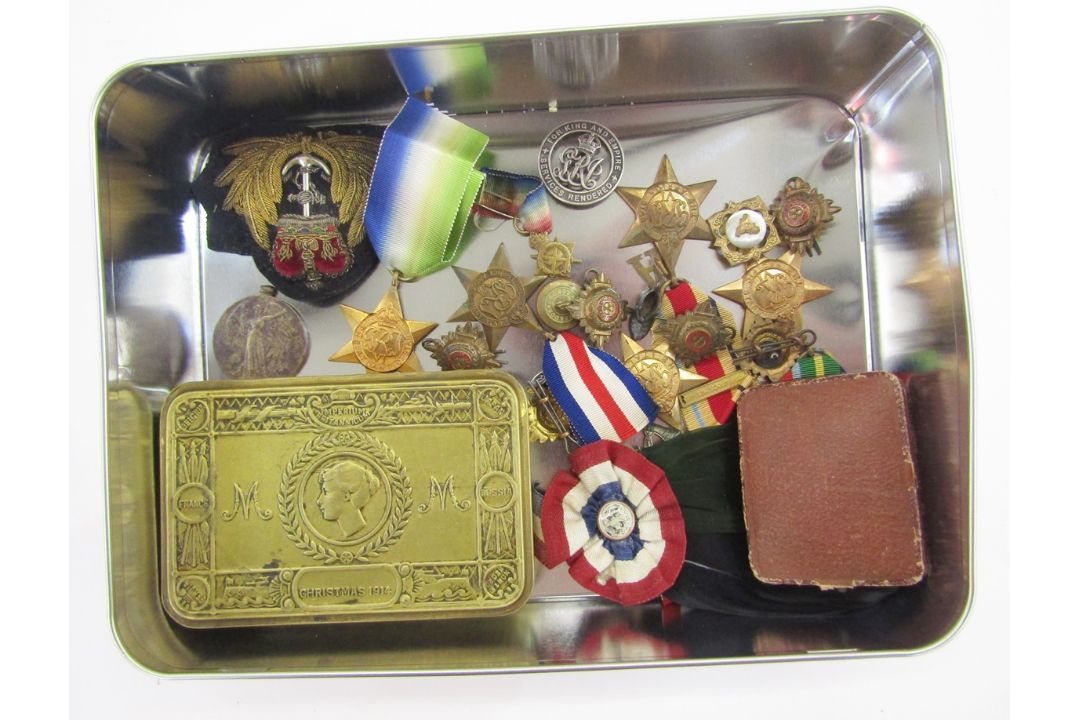 Collection of British WWI/WWII medals, Princess Mary Christmas tin, silver war badge and badges - Image 1 of 3